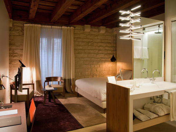 Deluxe room at the Mercer Hotel Barcelona