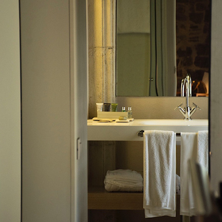 Bathroom at the Mercer Hotel Barcelona 